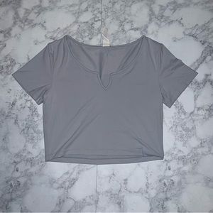 Alphalete- Ultrasoft Pinnacle Tee - Stone
Grey - M